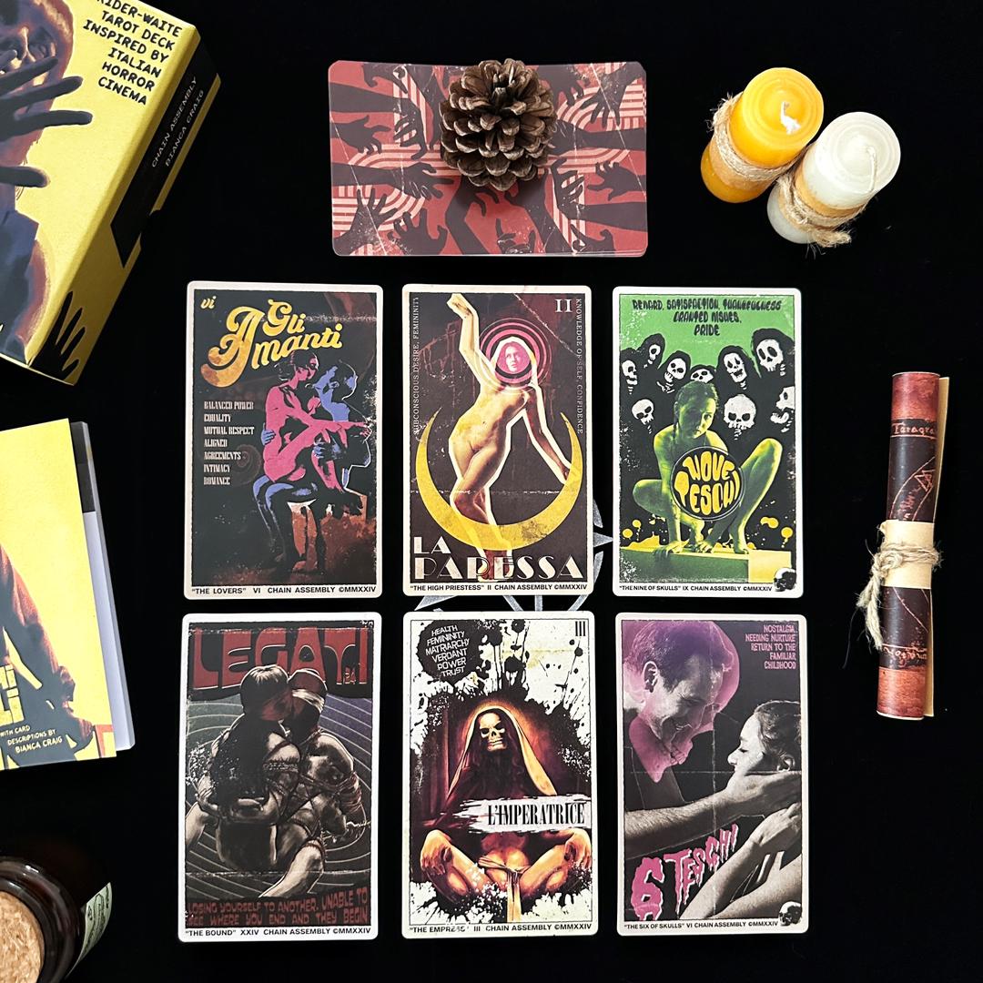【希少・絶版】Tarot de las Mafias Crimen y Azar Amazon.com: Tarot de las mafias el crimen es un juego de azar